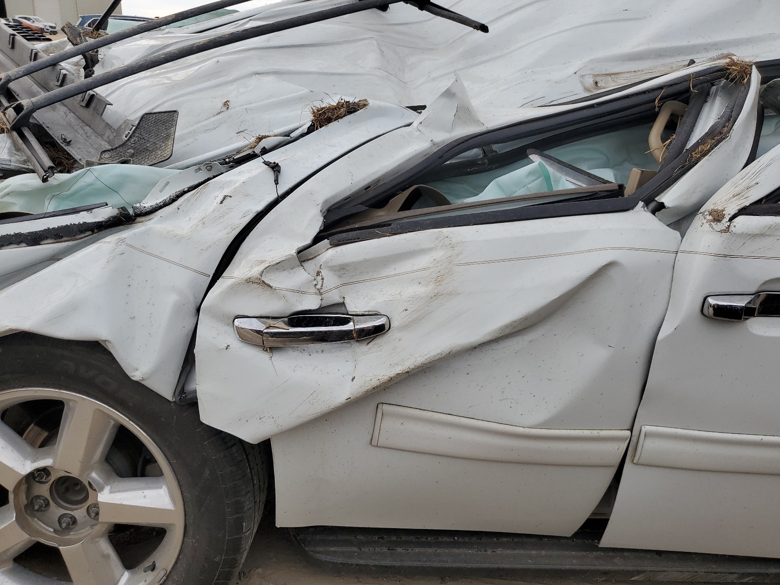 1GNSCBE07BR137379 2011 Chevrolet Tahoe C1500 Lt