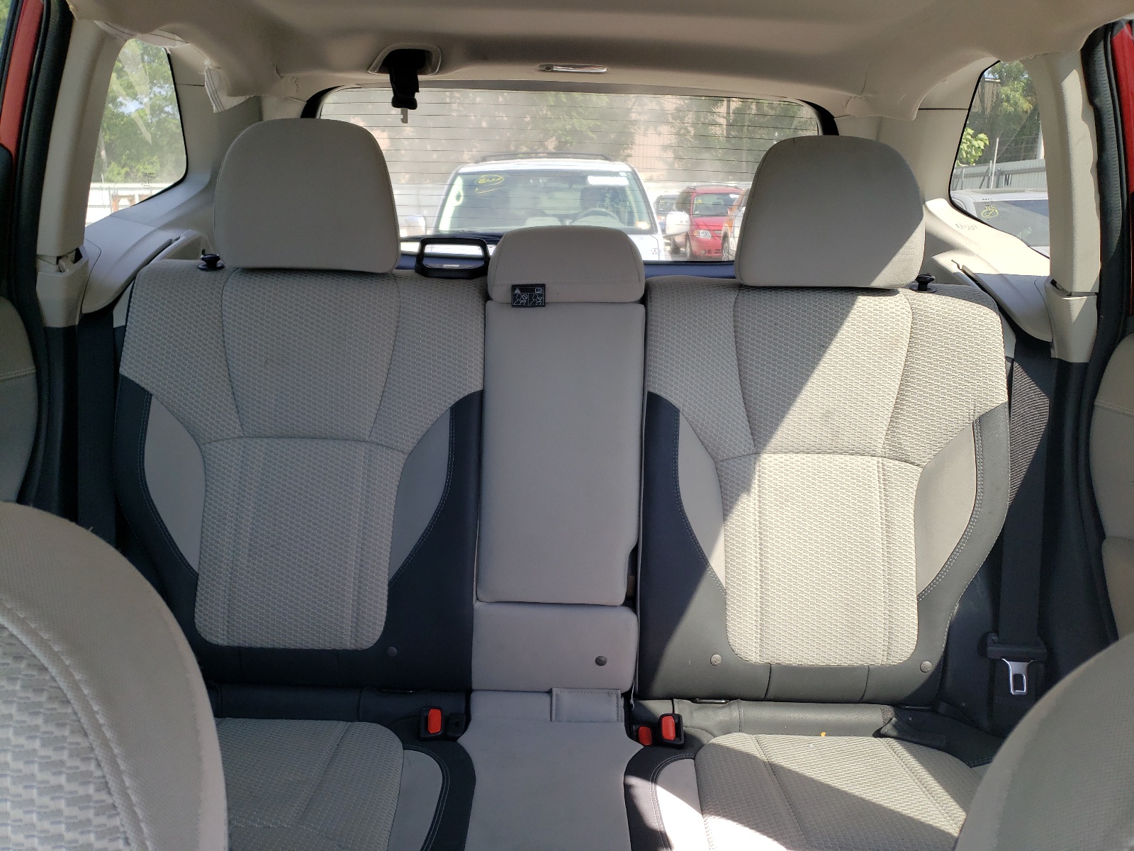 JF2SKAEC4KH418644 2019 Subaru Forester Premium