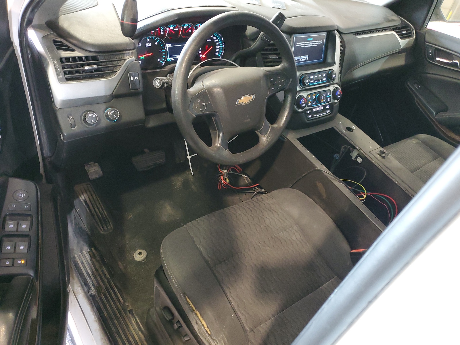 1GNSKFEC2KR140940 2019 Chevrolet Tahoe Special