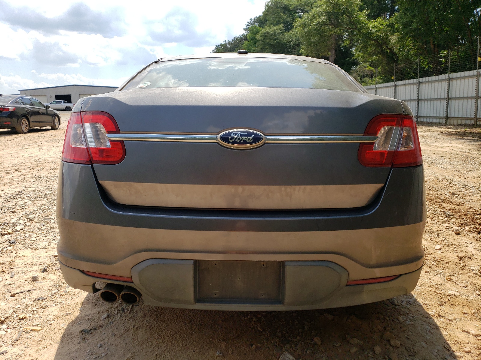 1FAHP2EW7BG106288 2011 Ford Taurus Sel