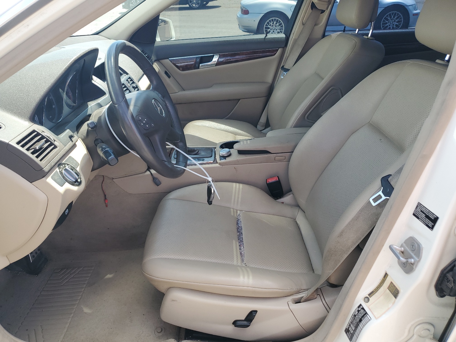 WDDGF5EB6AF472292 2010 Mercedes-Benz C 300