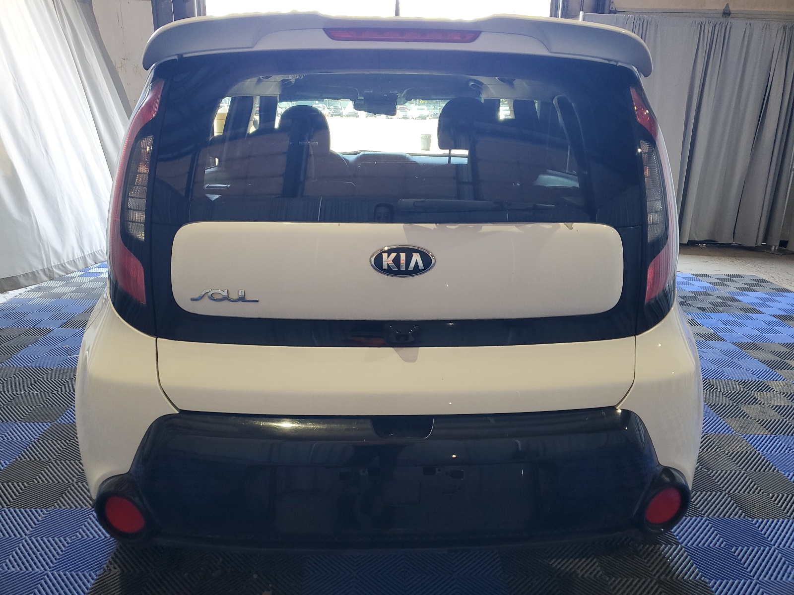 KNDJP3A50G7263828 2016 Kia Soul +