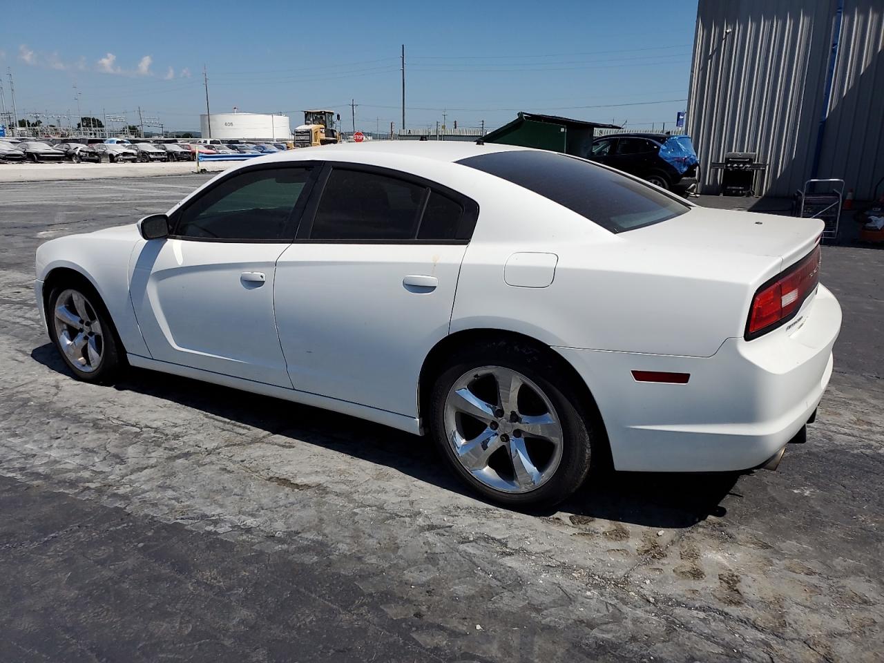 VIN 2C3CDXAT4EH236581 2014 DODGE CHARGER no.2