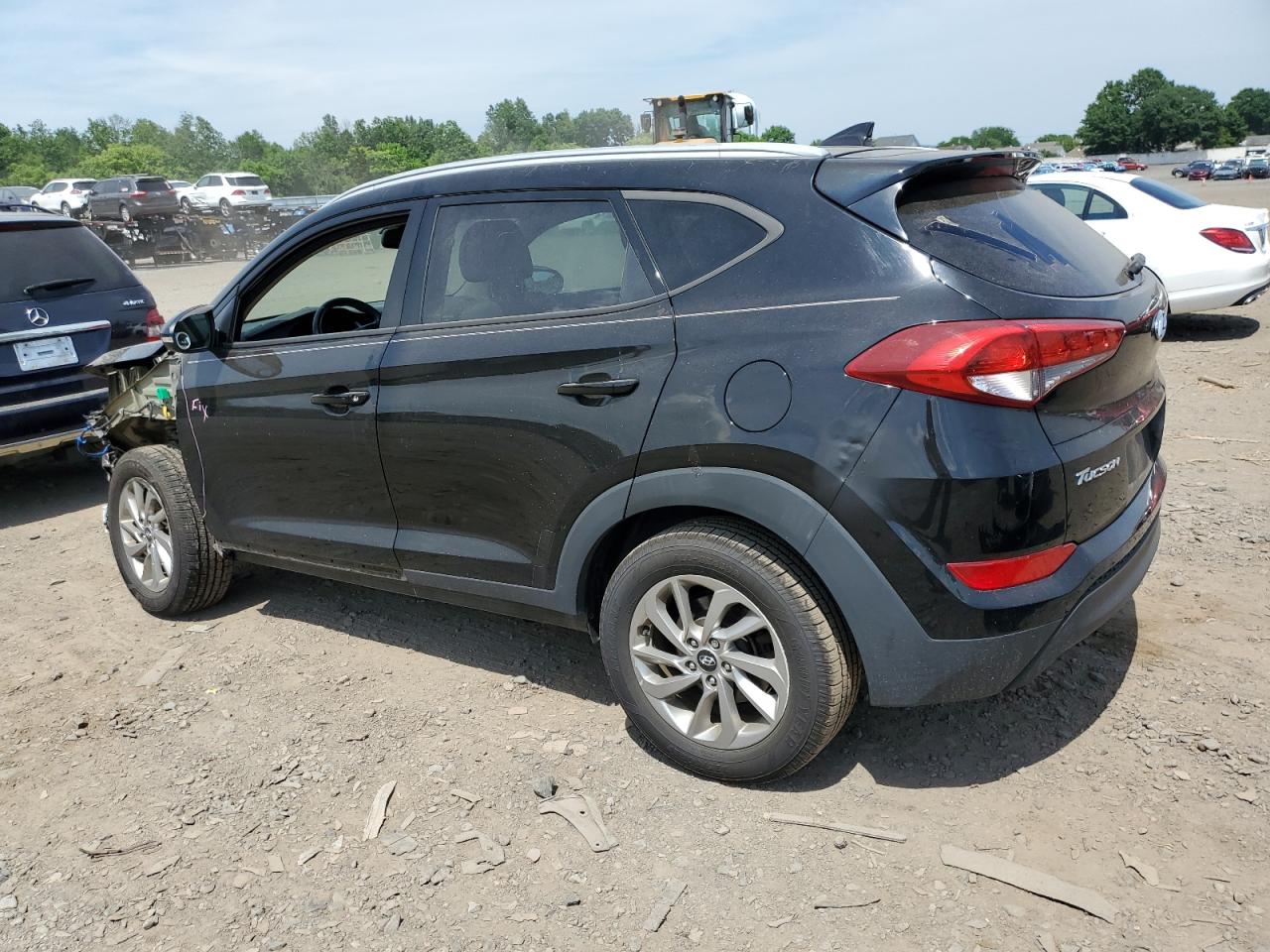 KM8J3CA48JU620292 2018 HYUNDAI TUCSON - Image 2