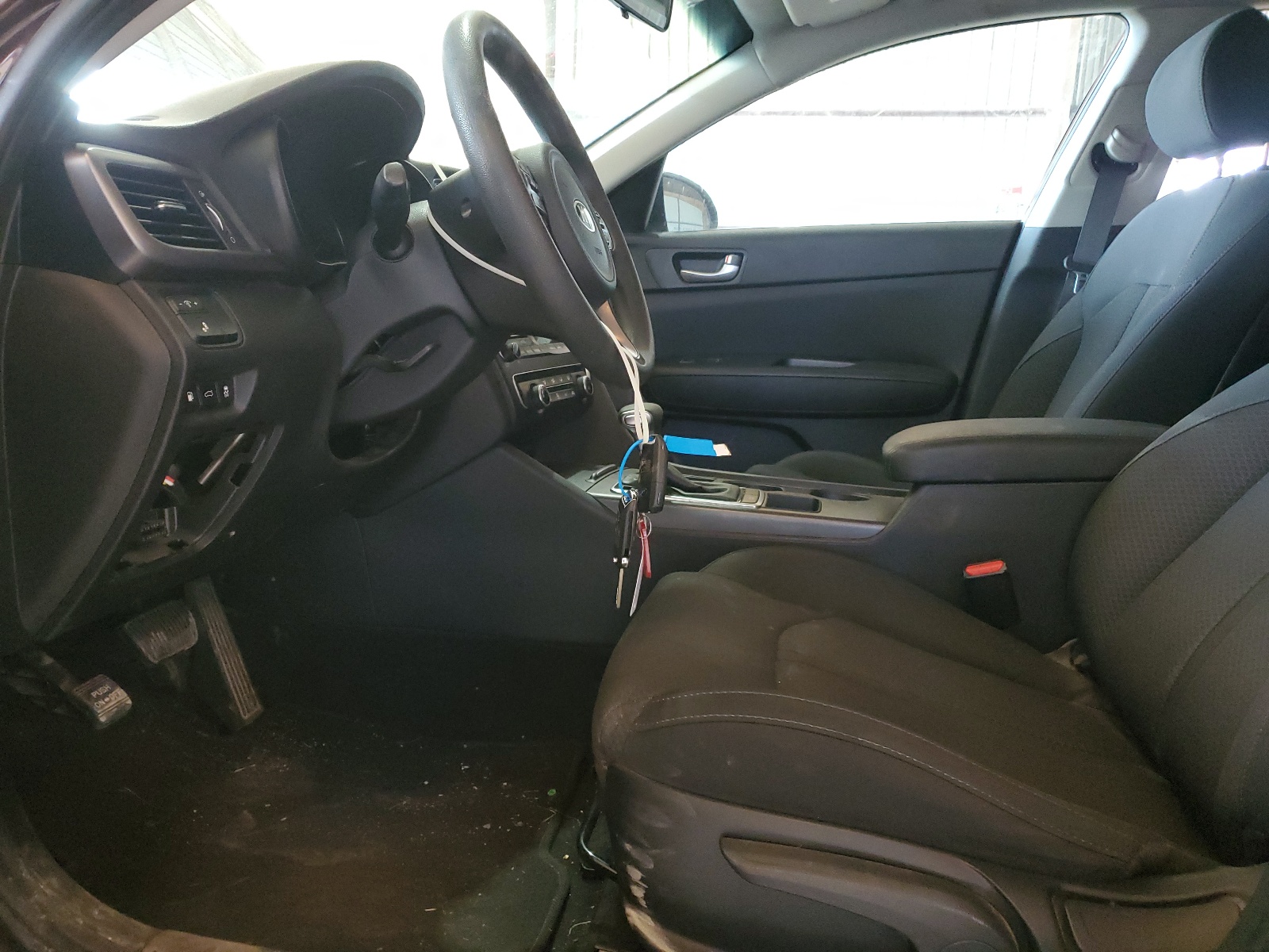 5XXGT4L31JG208066 2018 Kia Optima Lx