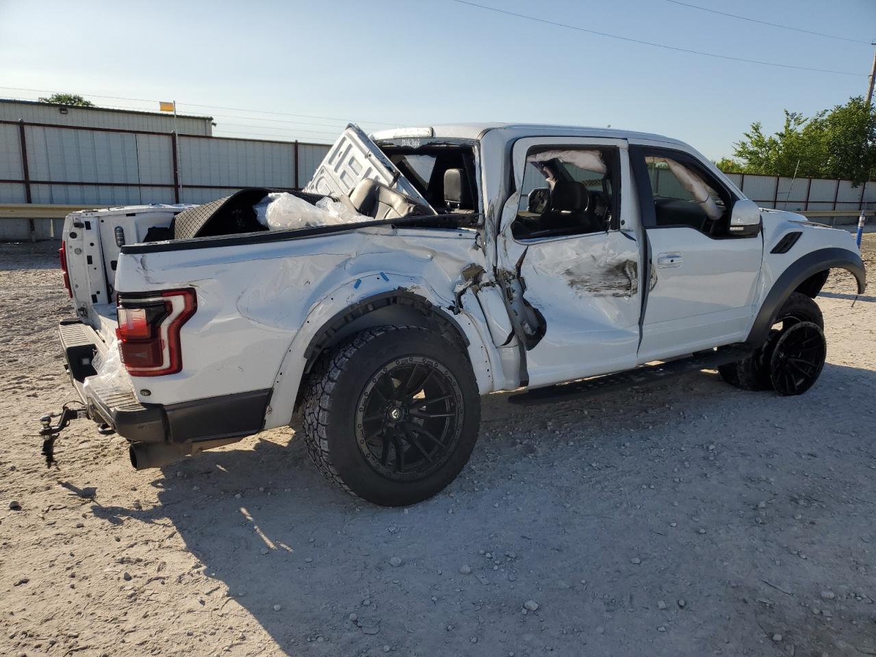 2018 Ford F-150 - Image 3