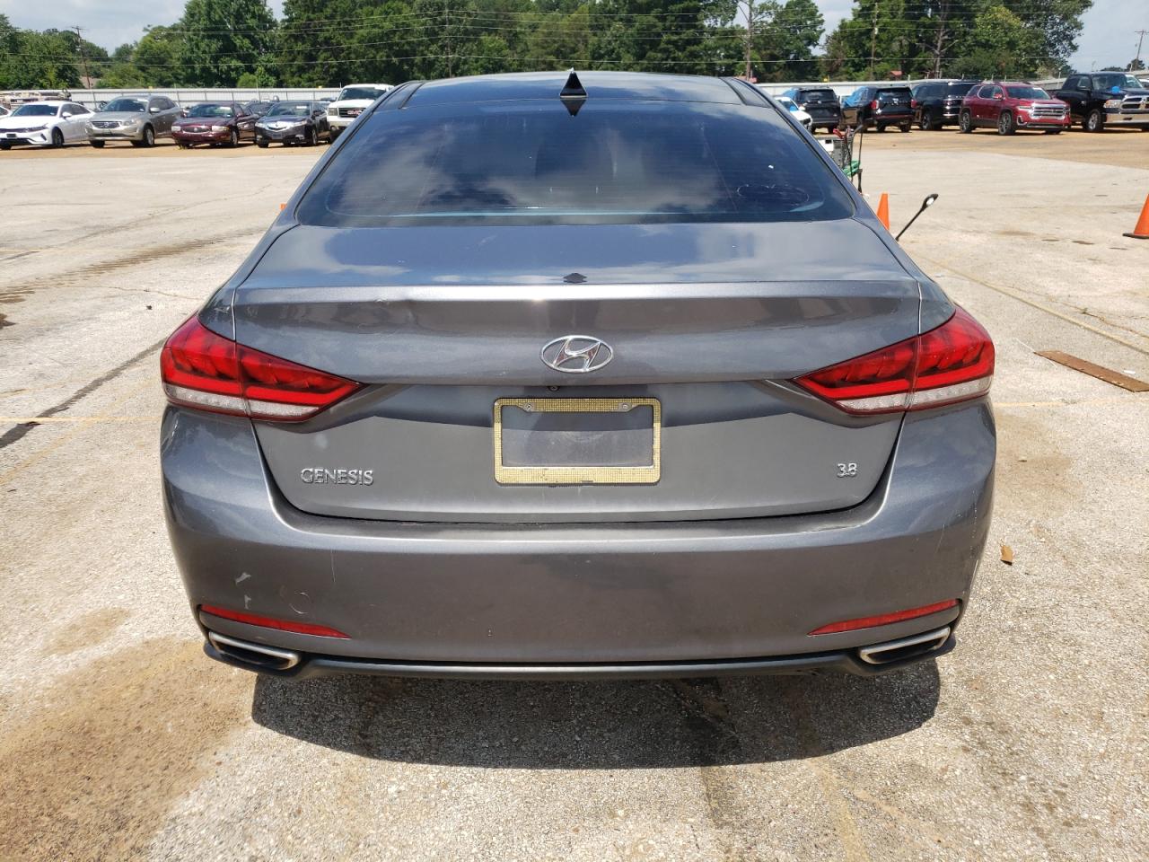 2015 Hyundai Genesis 3.8L VIN: KMHGN4JE1FU016416 Lot: 60942374