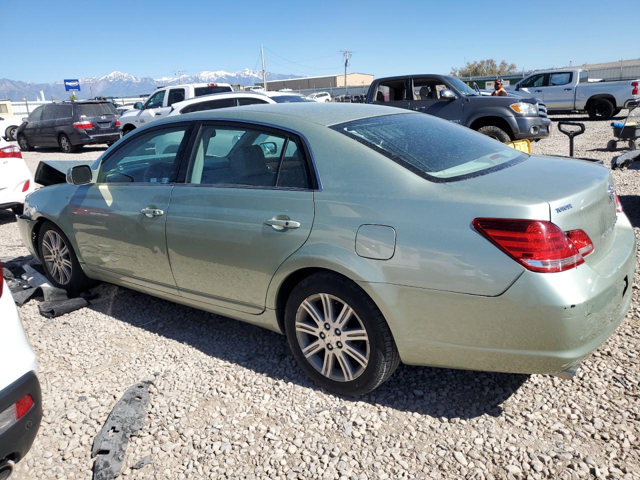 2006 Toyota Avalon - Image 2