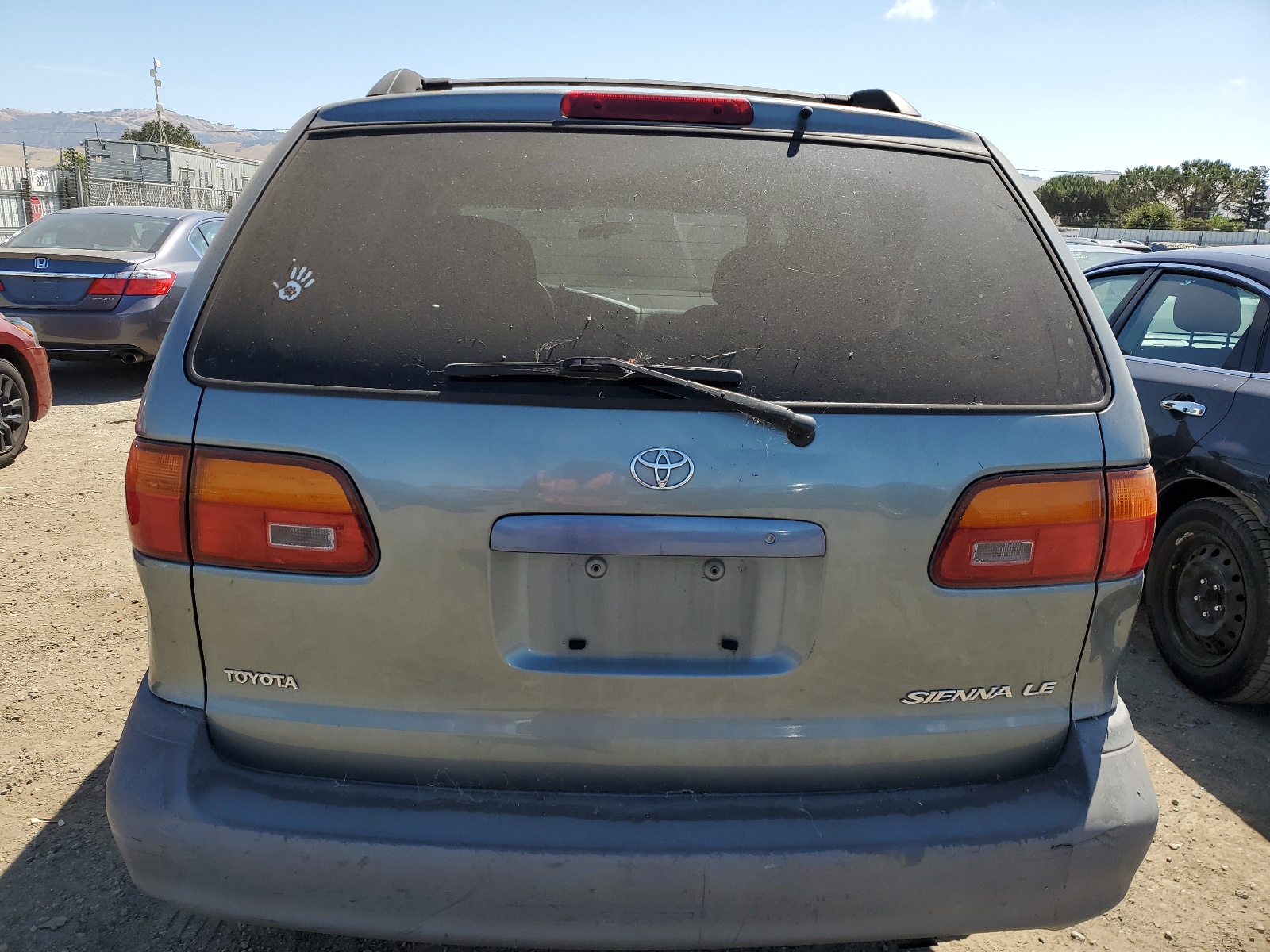 4T3ZF13C7WU065482 1998 Toyota Sienna Le