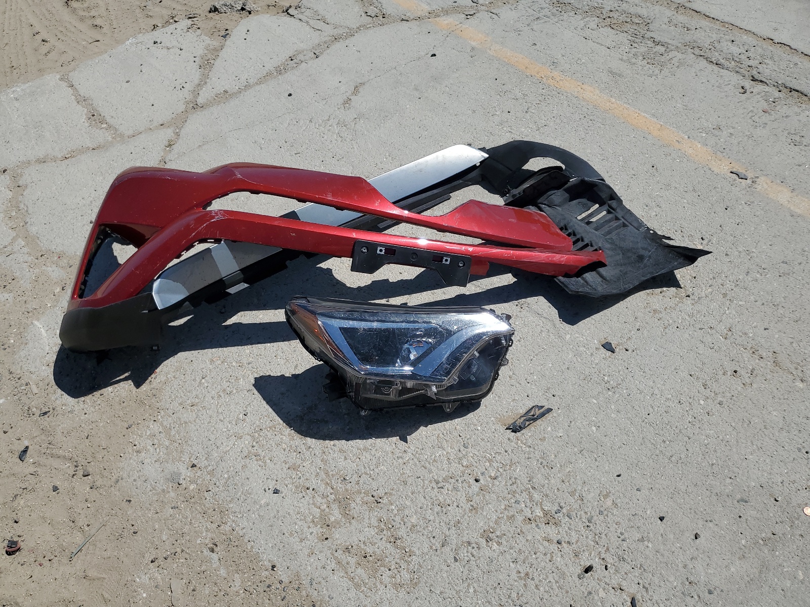 JTMWFREV4HJ120889 2017 Toyota Rav4 Xle