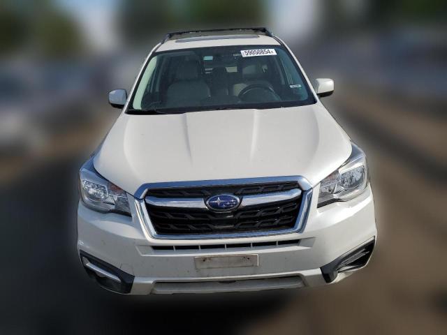  SUBARU FORESTER 2017 Белый