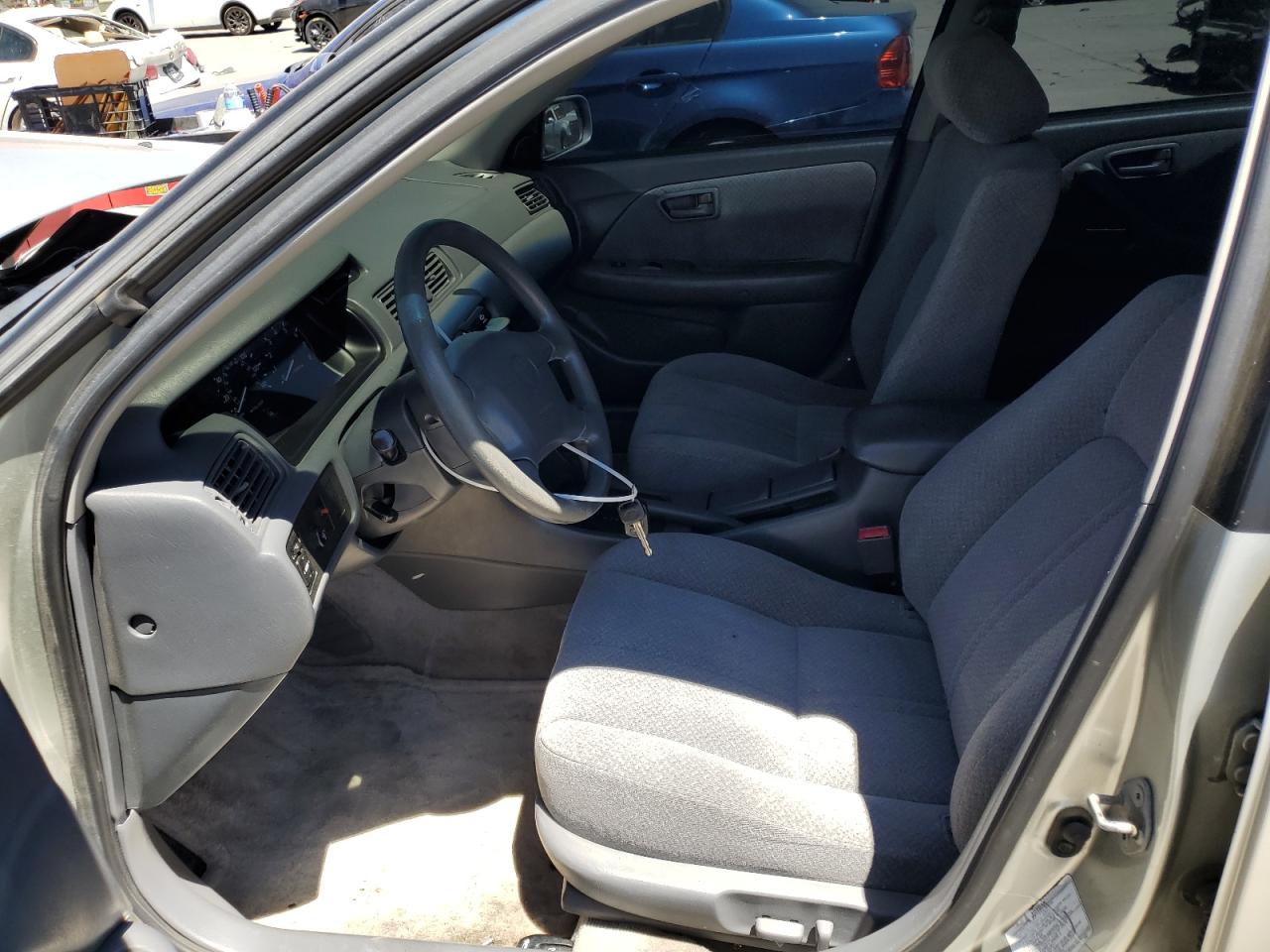 2000 Toyota Camry Ce VIN: JT2BG22K1Y0527421 Lot: 57755474