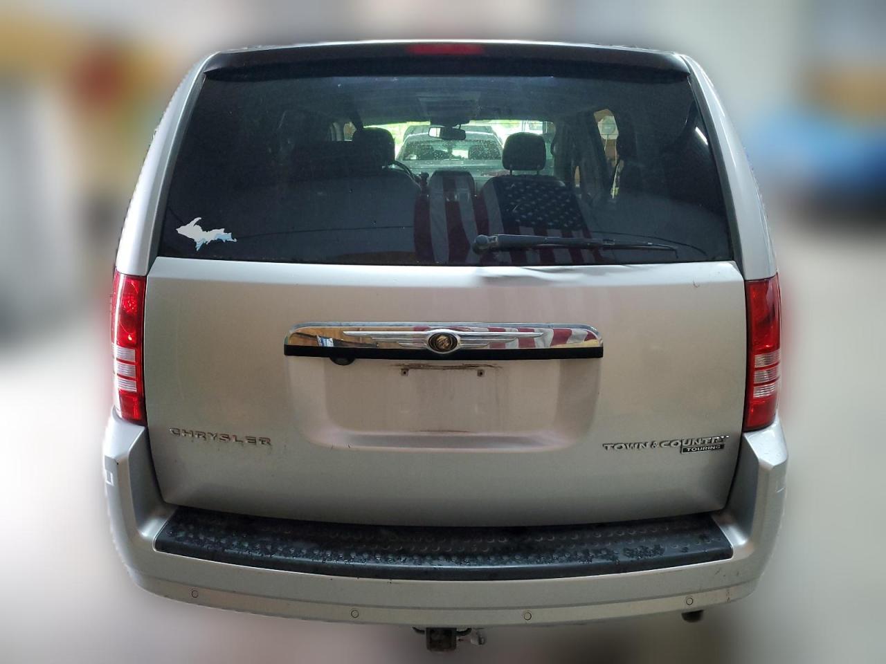 2010 Chrysler Town & Country Touring Plus VIN: 2A4RR8D16AR398914 Lot: 57052094