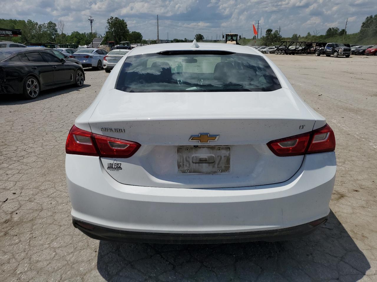 1G1ZD5ST9JF263353 2018 Chevrolet Malibu Lt