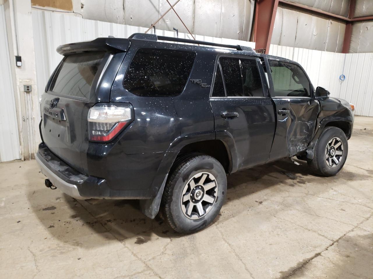2020 Toyota 4Runner - Image 3