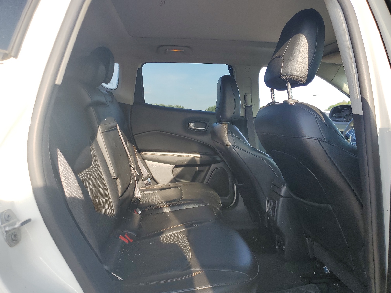 3C4NJDCB9HT611358 2017 Jeep Compass Limited