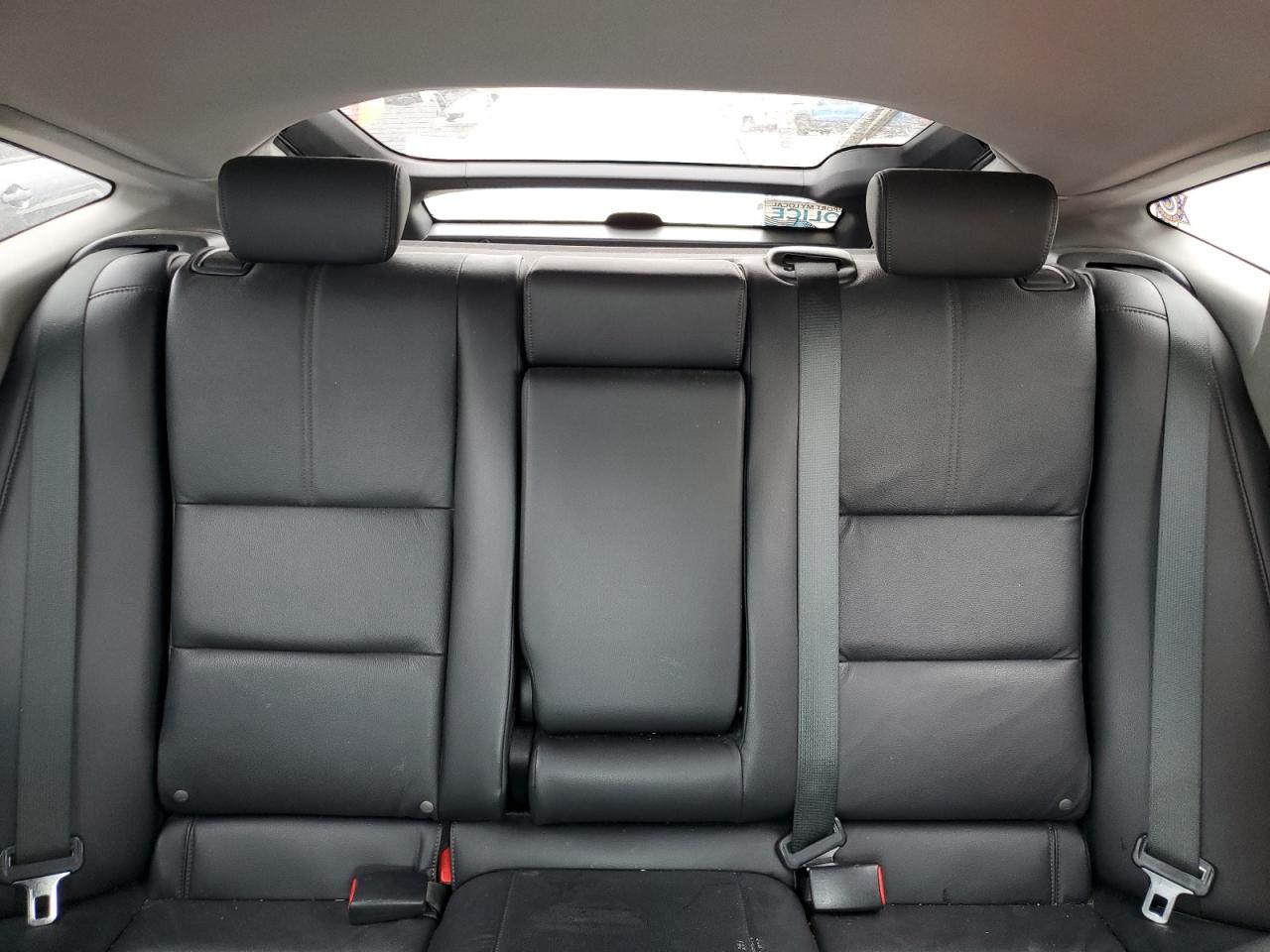 2012 Honda Crosstour - Image 10