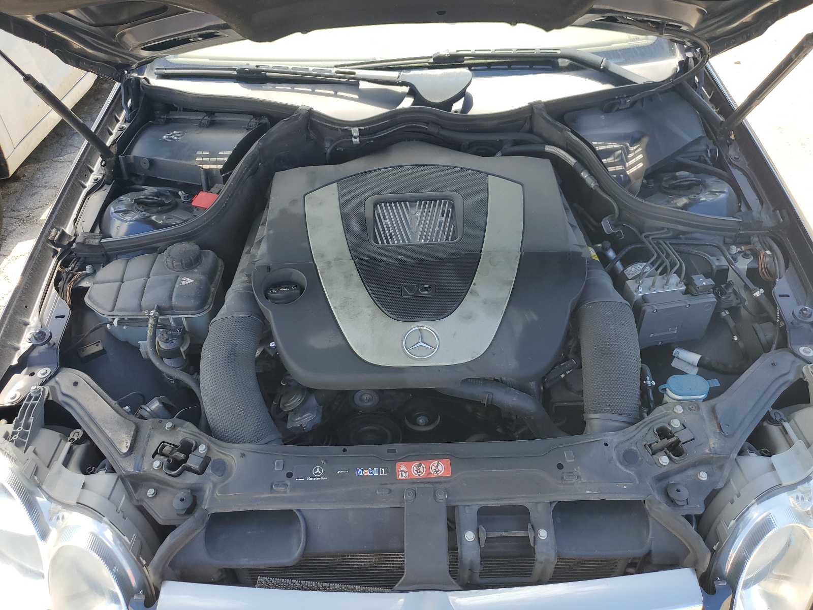 WDBTJ56HX9F268096 2009 Mercedes-Benz Clk 350