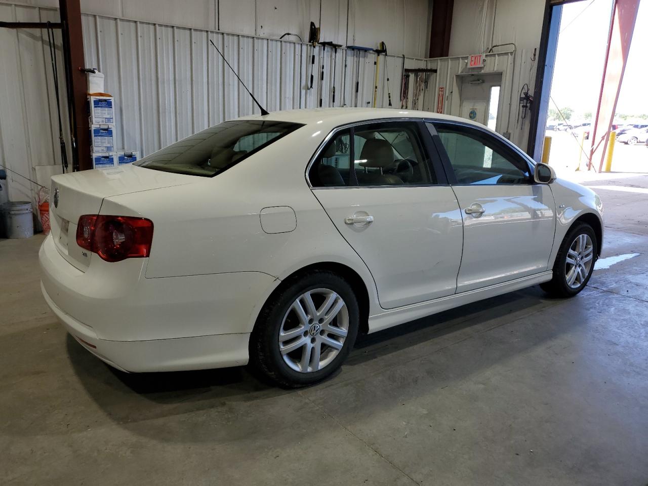 2007 Volkswagen Jetta - Image 3
