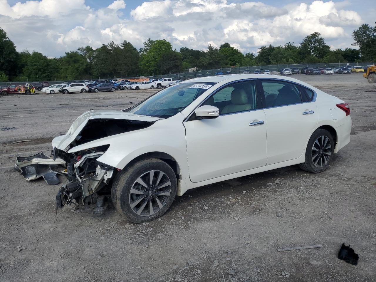 1N4AL3AP4HC499202 2017 NISSAN ALTIMA - Image 1