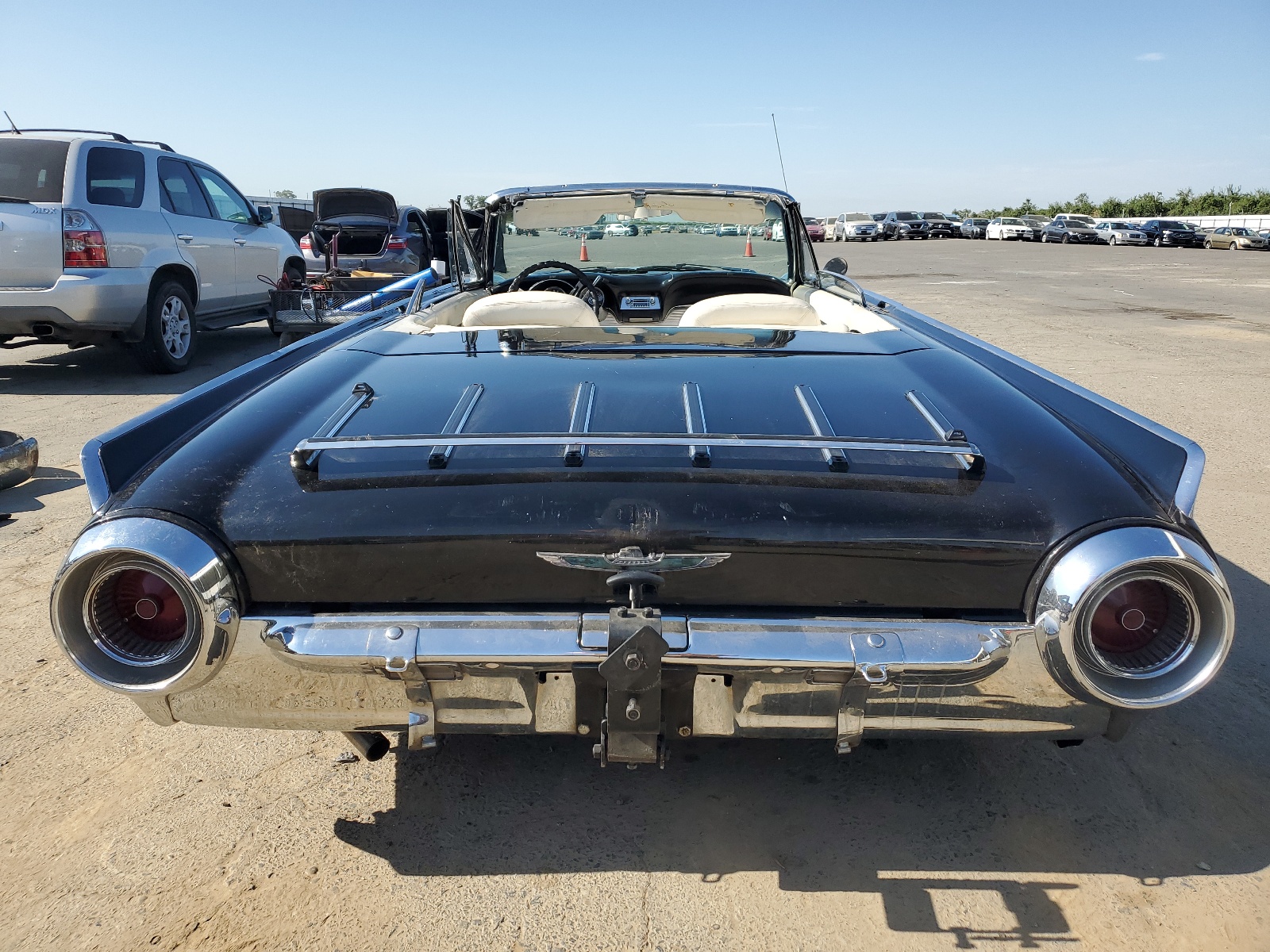 1Y73Z104393 1961 Ford Thunderbir