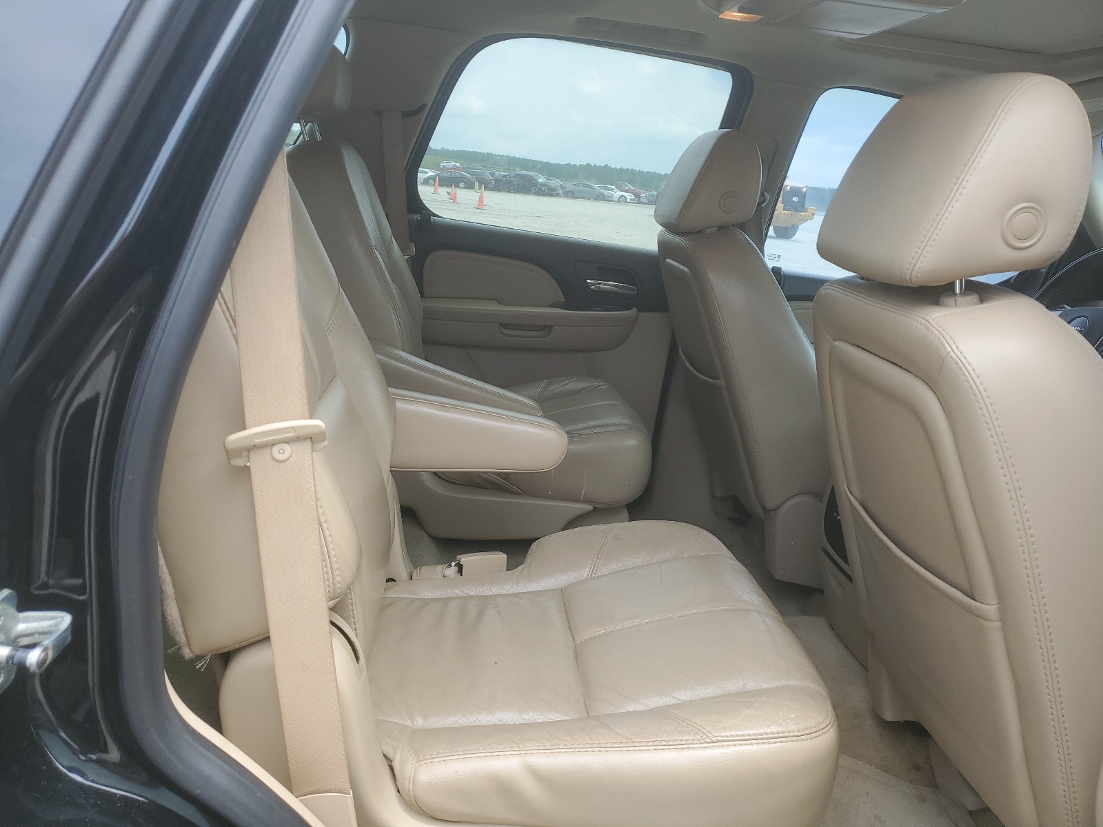 1GKFK63817J372593 2007 GMC Yukon Denali