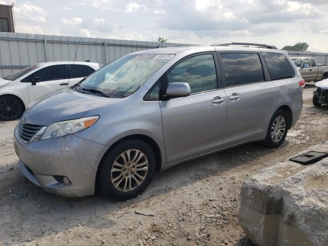 2012 Toyota Sienna Xle за продажба в Kansas City, KS - Front End