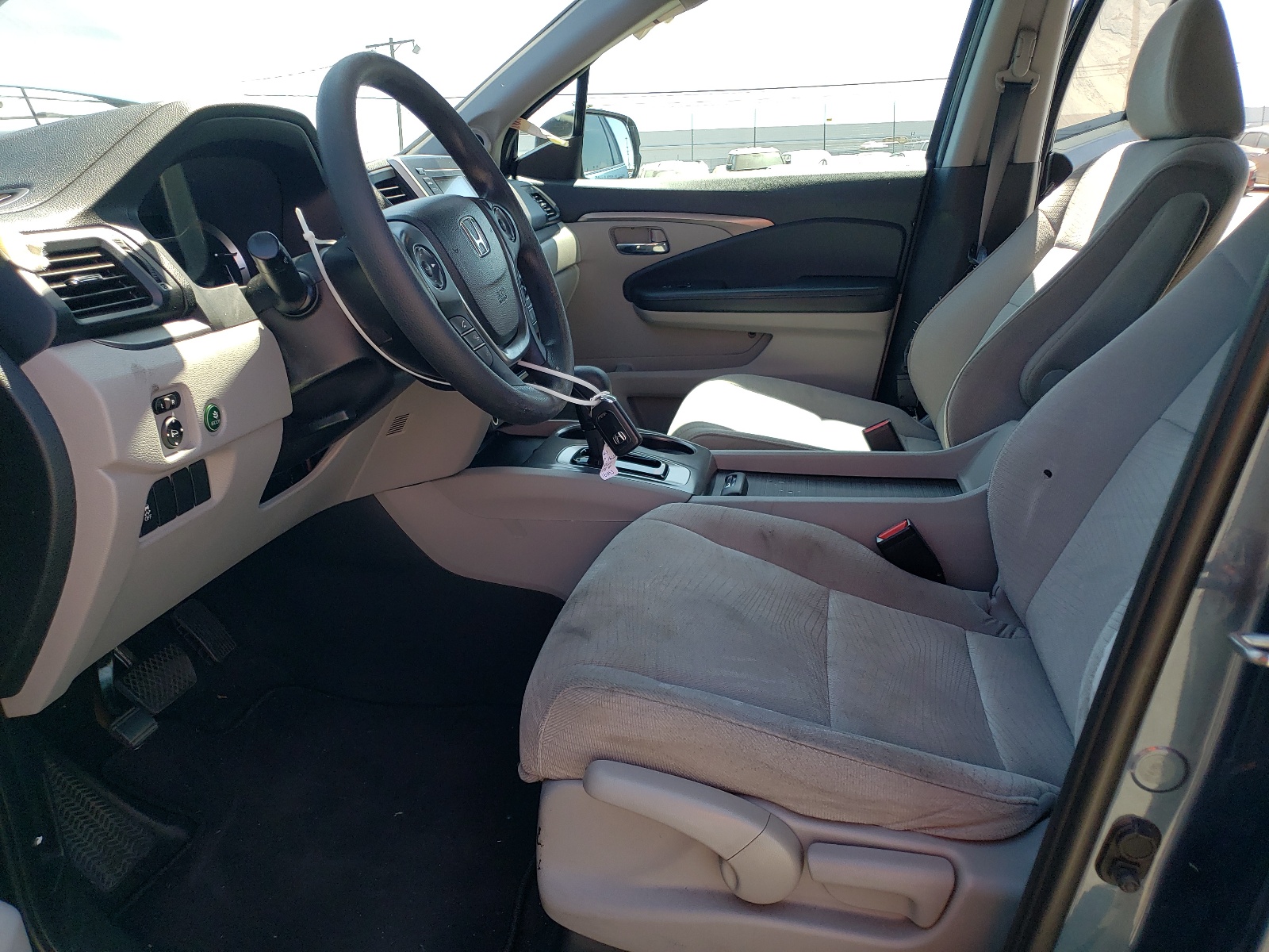 5FNYF5H19HB024810 2017 Honda Pilot Lx