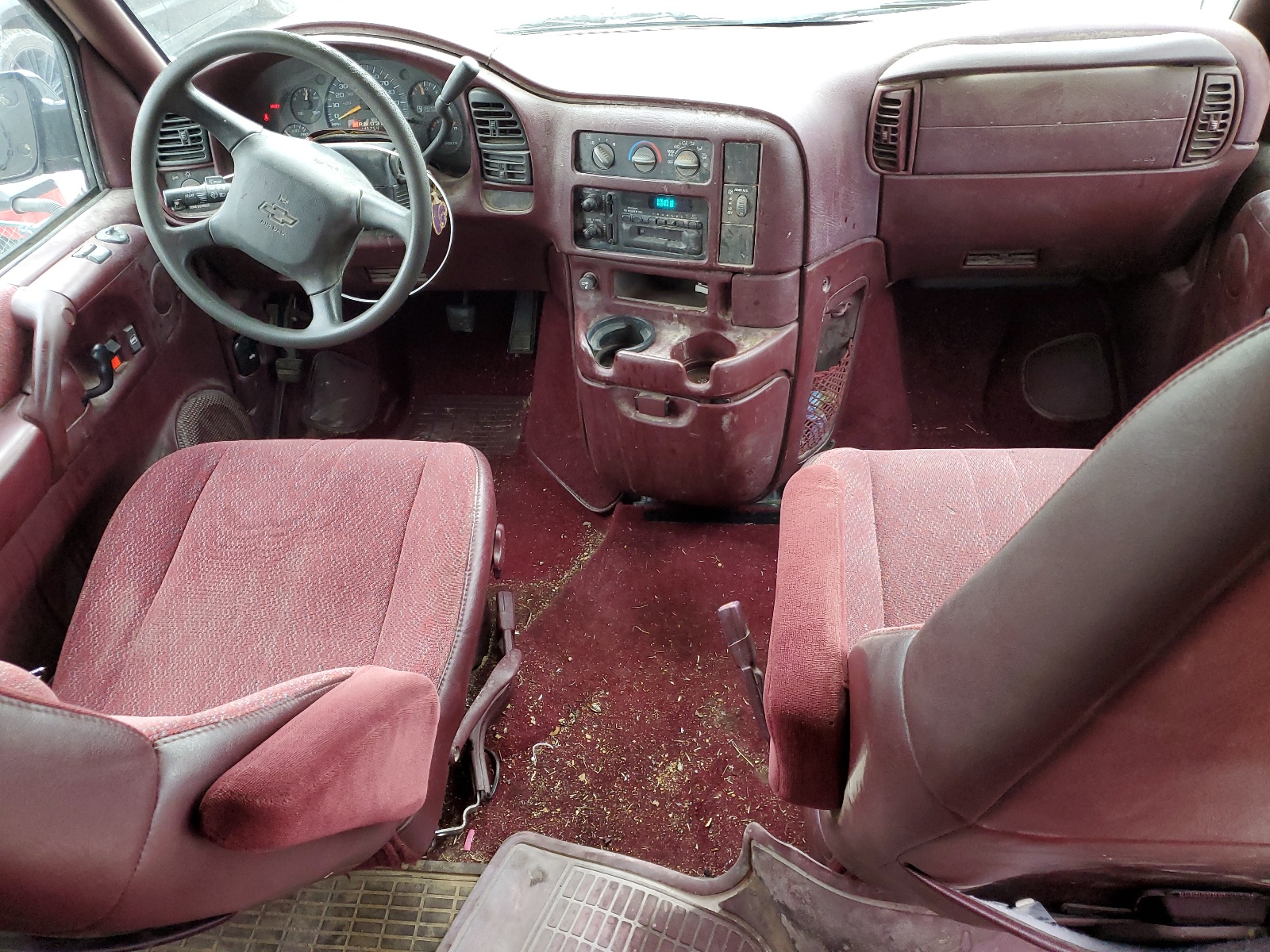 1GNDM19W7XB161485 1999 Chevrolet Astro