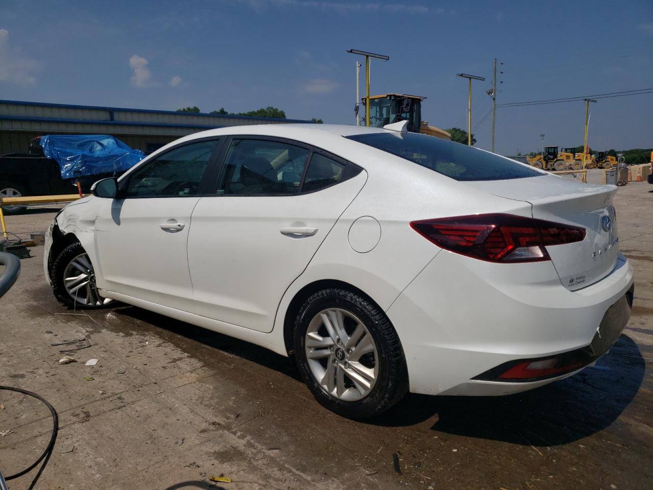 5NPD84LF0KH464381 2019 HYUNDAI ELANTRA - Image 2