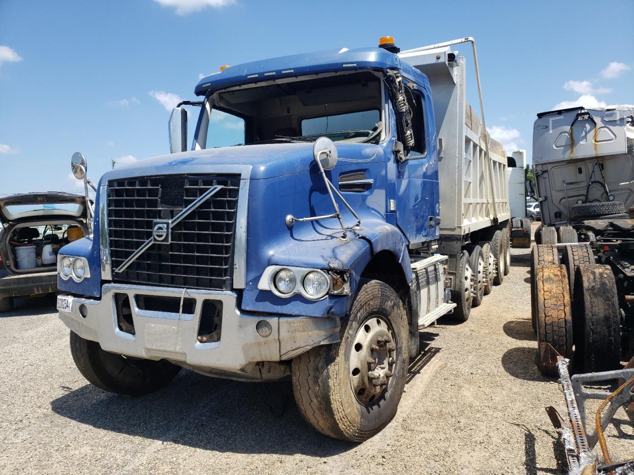 4V5K99EJ4HN984983 2017 Volvo Vhd