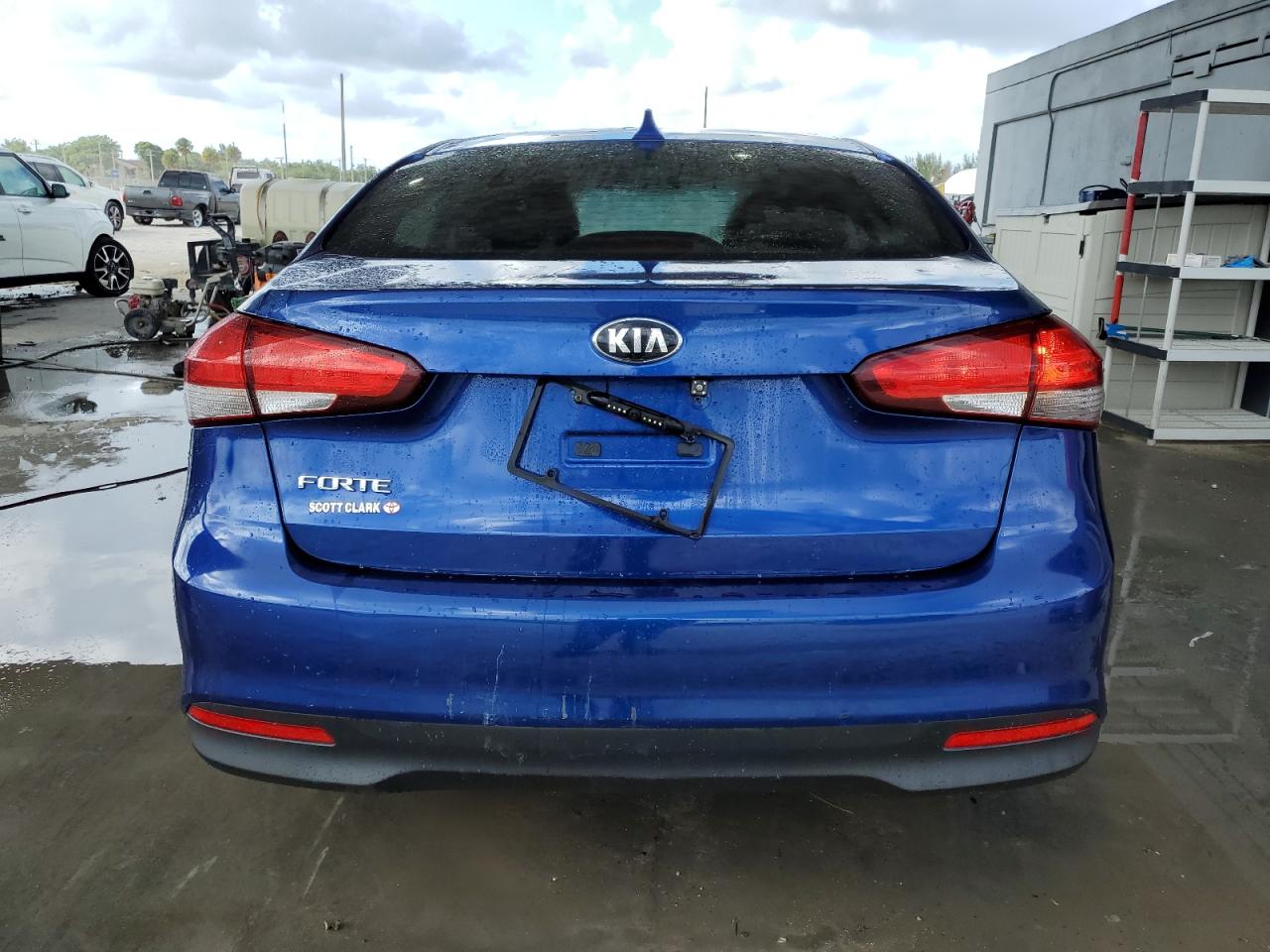 2017 Kia Forte Lx VIN: 3KPFK4A76HE157428 Lot: 58763154