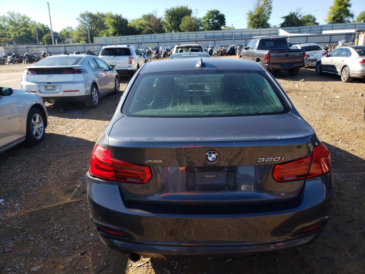 WBA8A3C52JA491706 2018 BMW 320 Xi