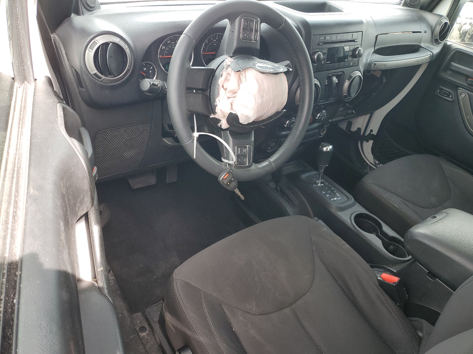 1C4AJWAGXDL657375 2013 Jeep Wrangler Sport