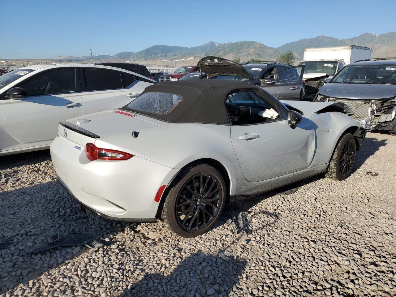 2017 Mazda Mx-5 Miata Club VIN: JM1NDAC77H0122911 Lot: 58580564