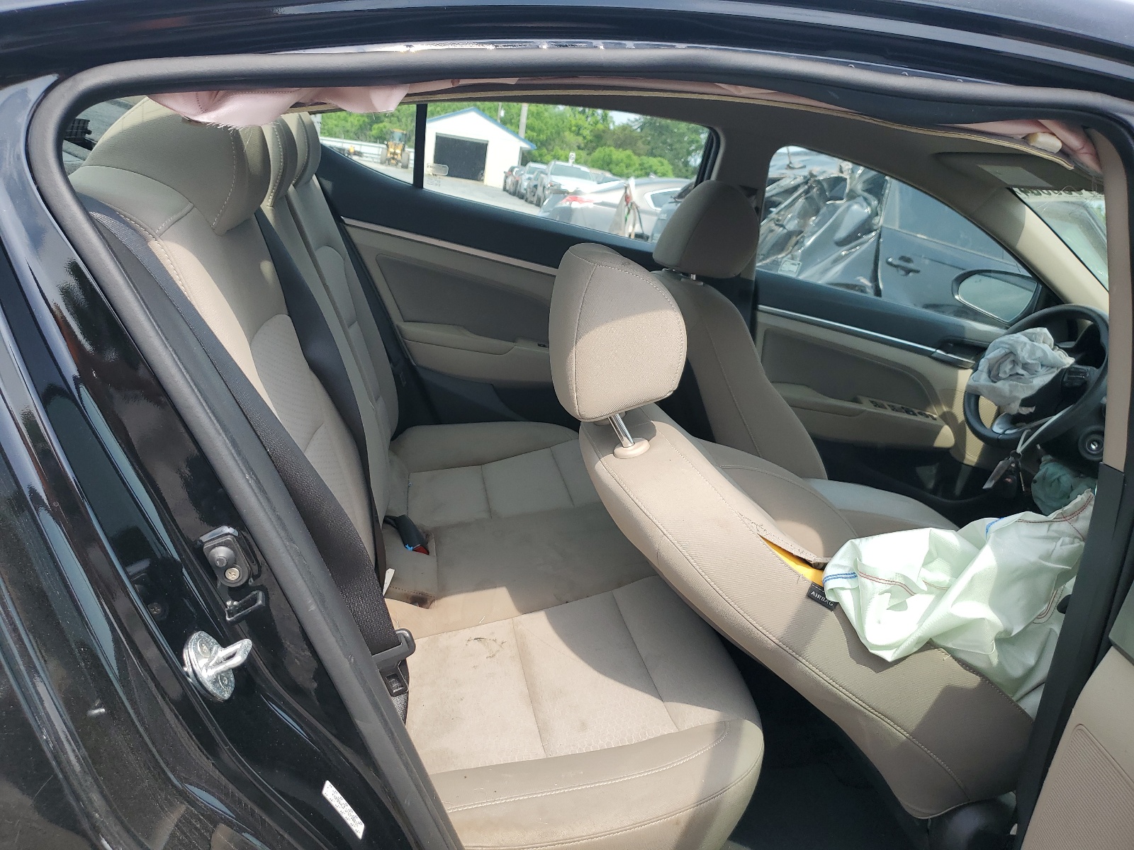 KMHD84LF1KU798811 2019 Hyundai Elantra Sel