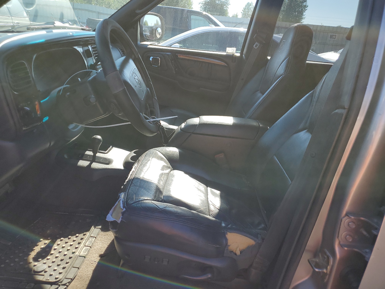 1B4HS28Z8YF285256 2000 Dodge Durango