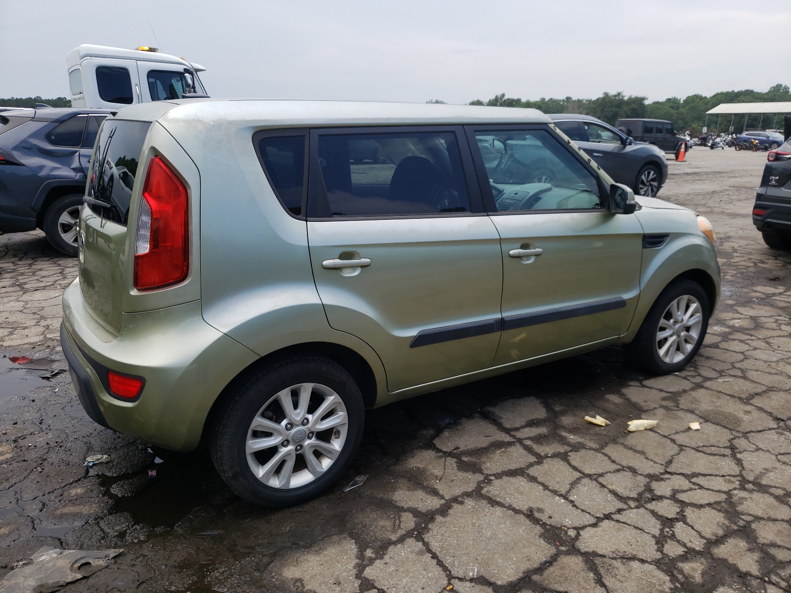 2013 Kia Soul + vin: KNDJT2A62D7527514