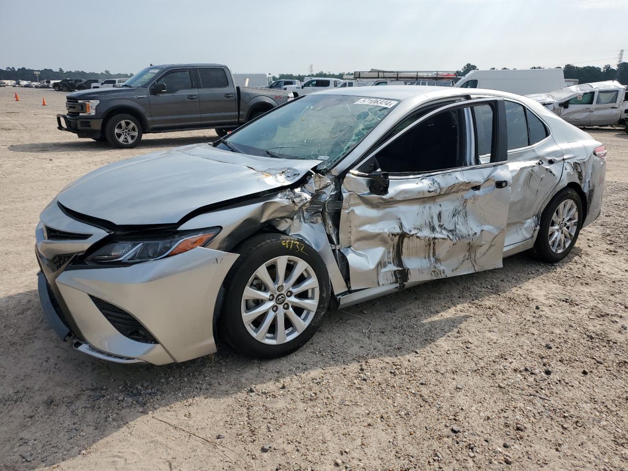 4T1B11HKXJU538308 2018 TOYOTA CAMRY - Image 1