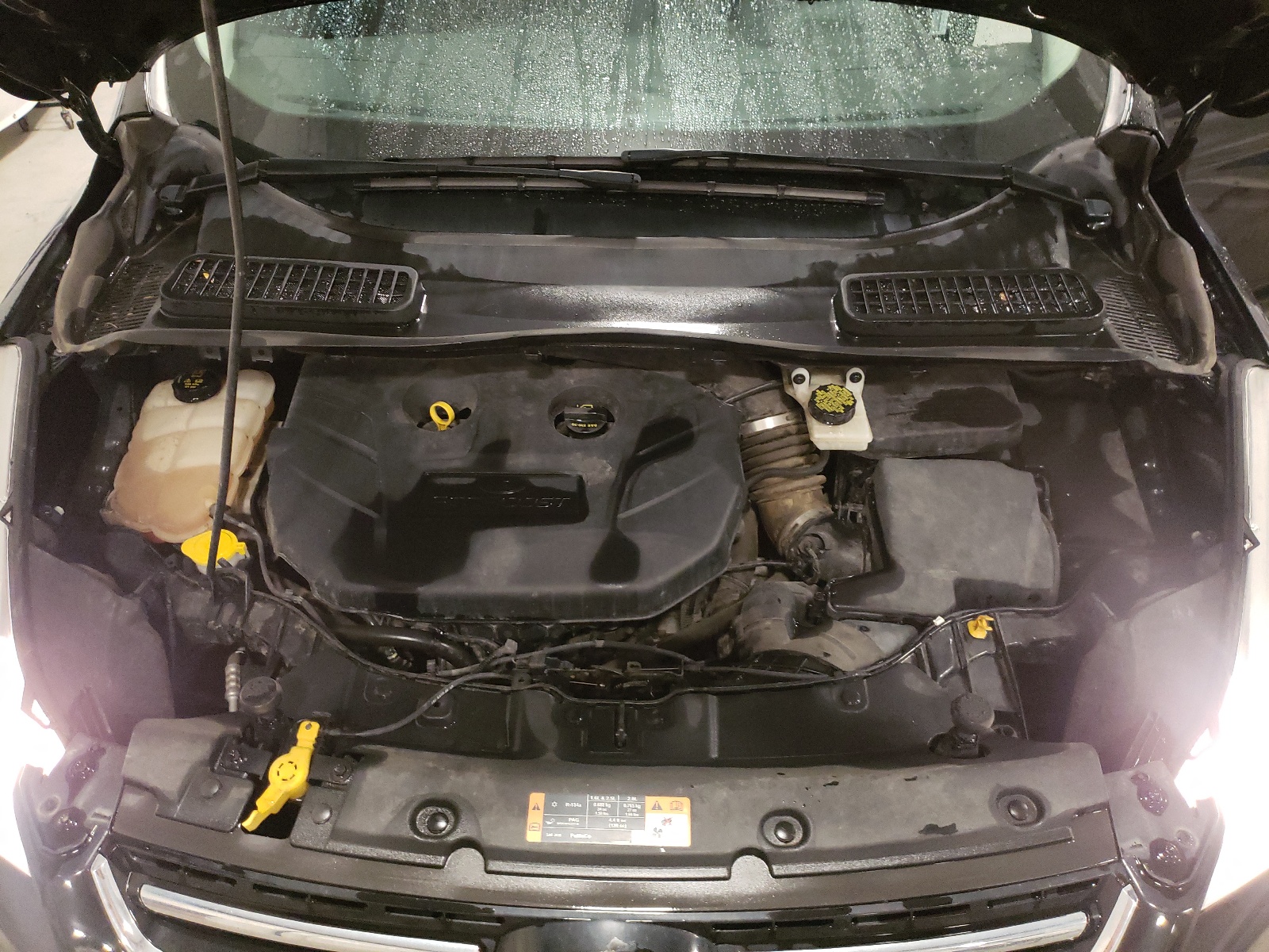 1FMCU9J95FUB04547 2015 Ford Escape Titanium