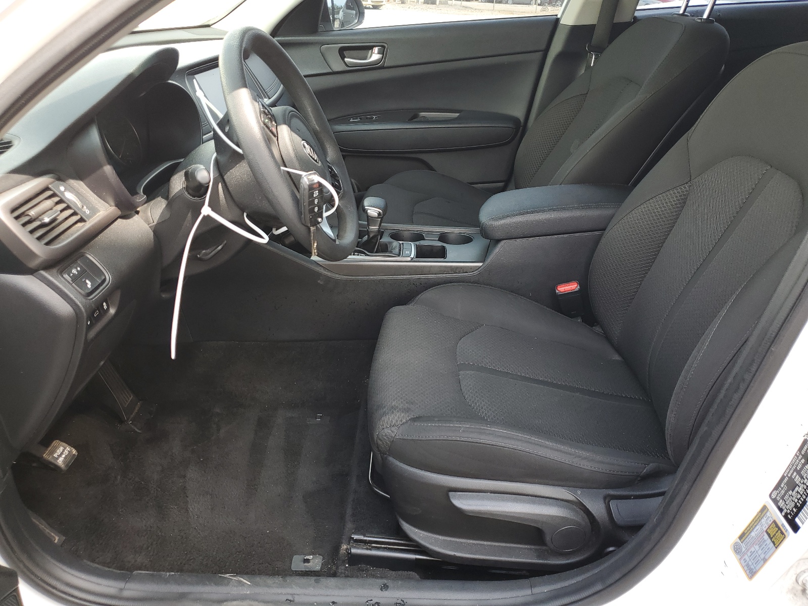 5XXGT4L3XJG235511 2018 Kia Optima Lx