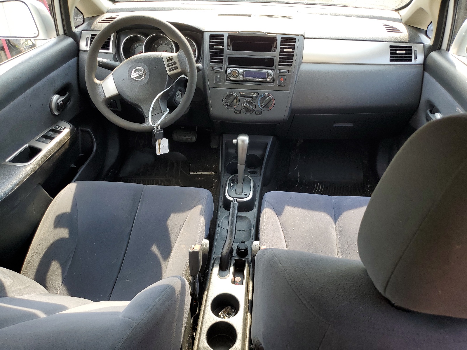 3N1BC13E38L396861 2008 Nissan Versa S