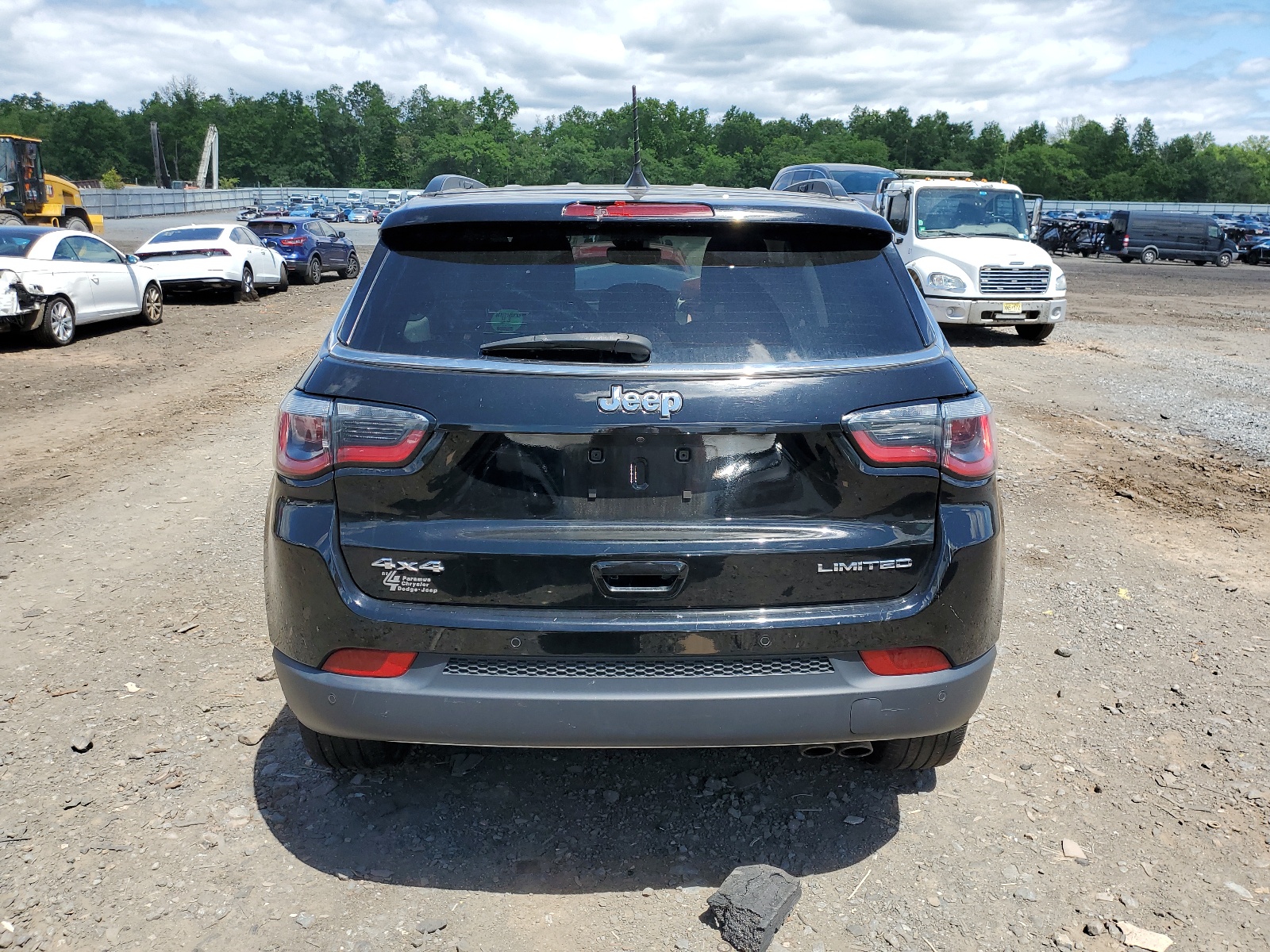 3C4NJDCB8JT341299 2018 Jeep Compass Limited