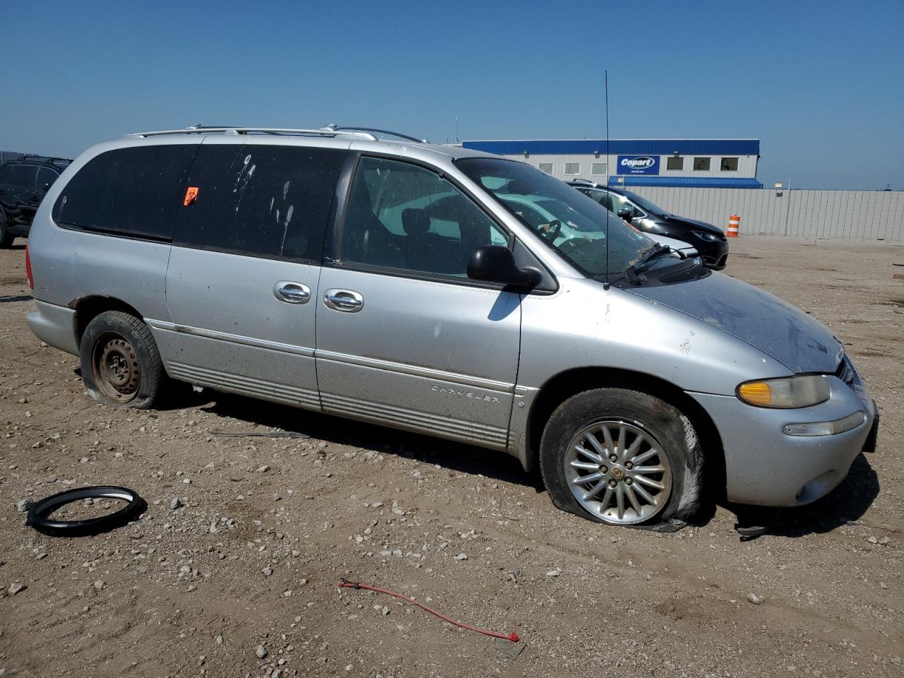 2000 Chrysler Town & Country Limited VIN: 1C4GP64LXYB545639 Lot: 58680984