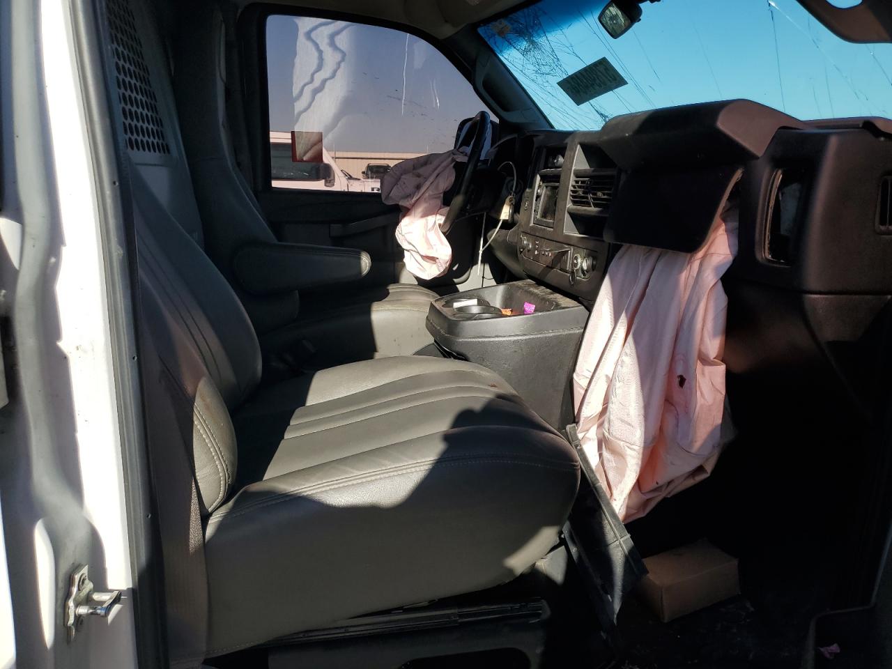 2018 Chevrolet Express G2500 VIN: 1GCWGAF12J1342069 Lot: 57894484