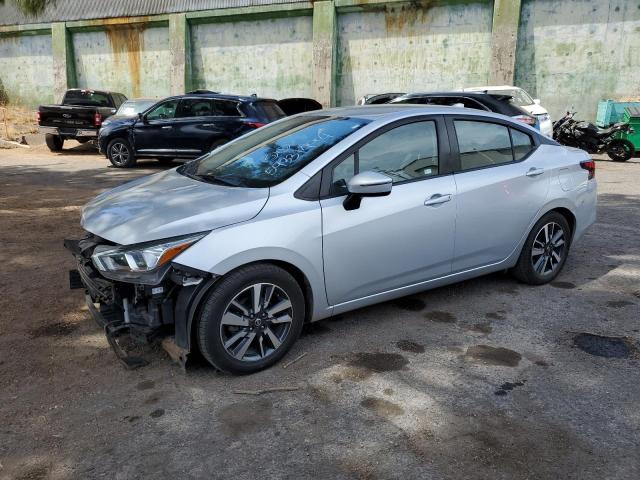  NISSAN VERSA 2021 Сріблястий