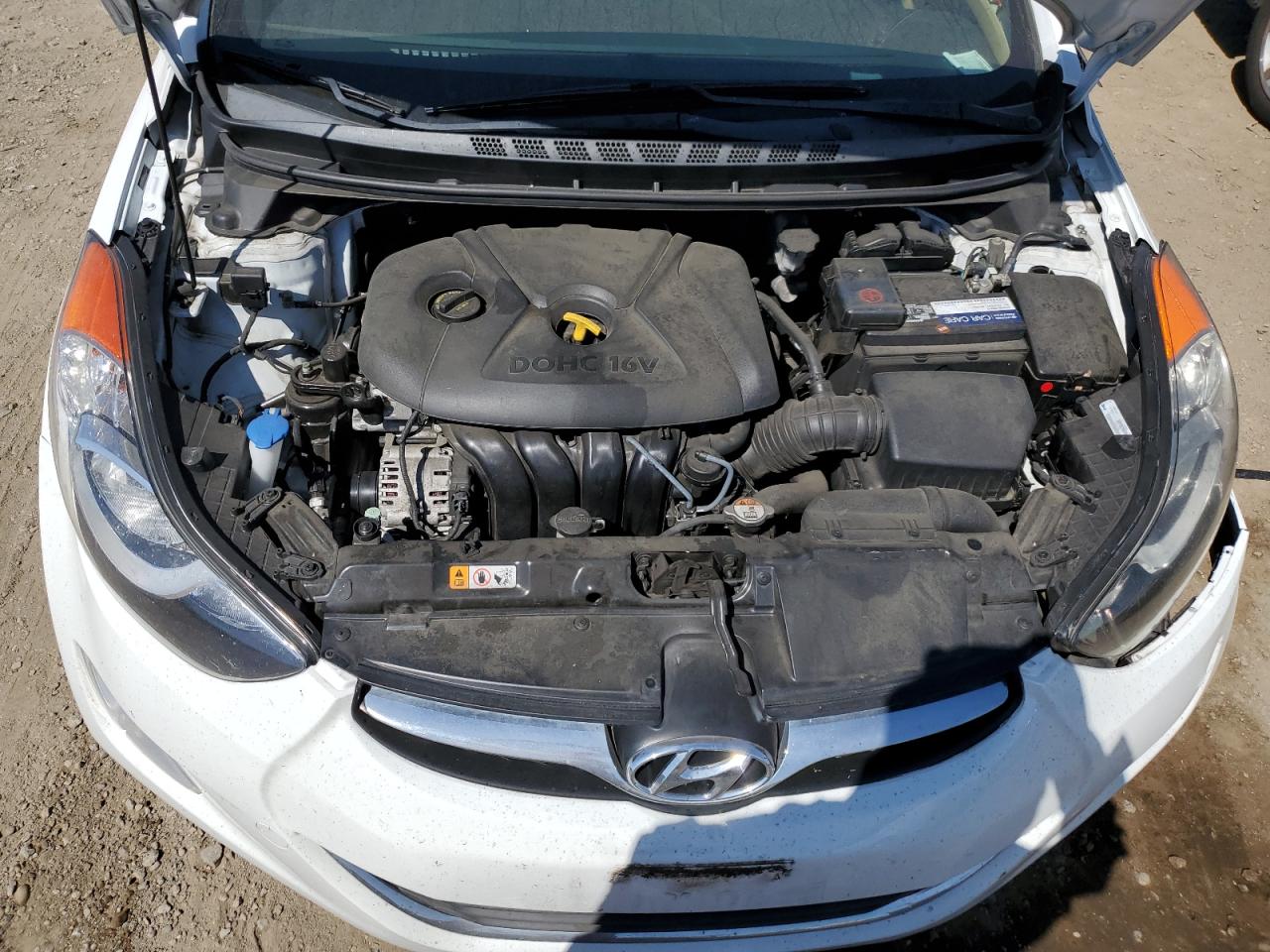 2013 Hyundai Elantra - Image 11