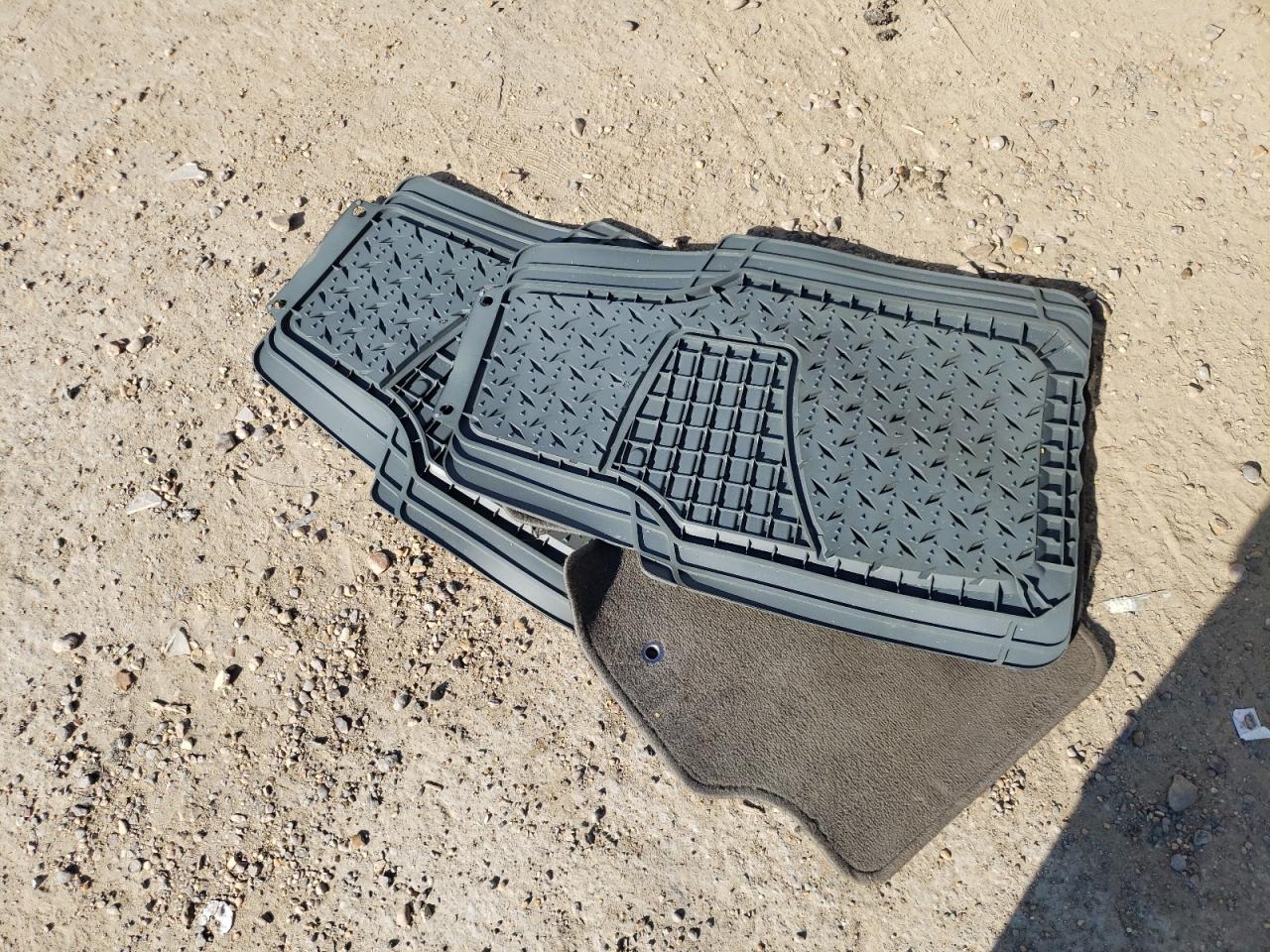 2010 Ford Expedition Xlt VIN: 1FMJU1F51AEA06925 Lot: 59179724