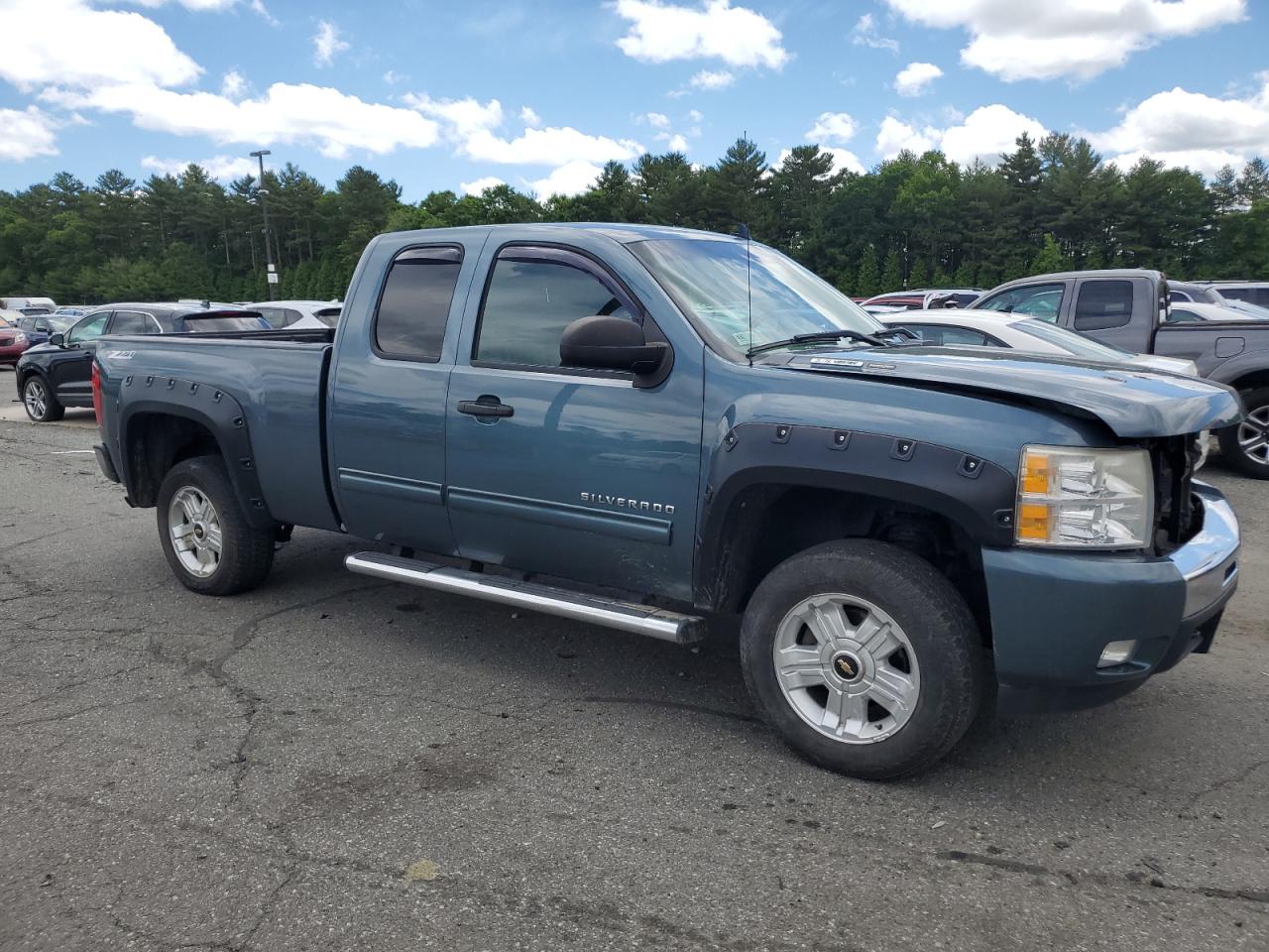 1GCRKSE34BZ101461 2011 Chevrolet Silverado K1500 Lt