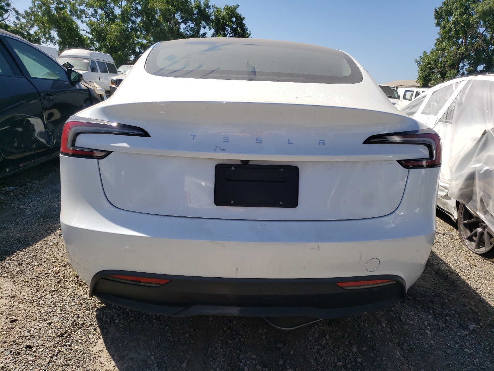 5YJ3E1EA5RF726375 2024 Tesla Model 3